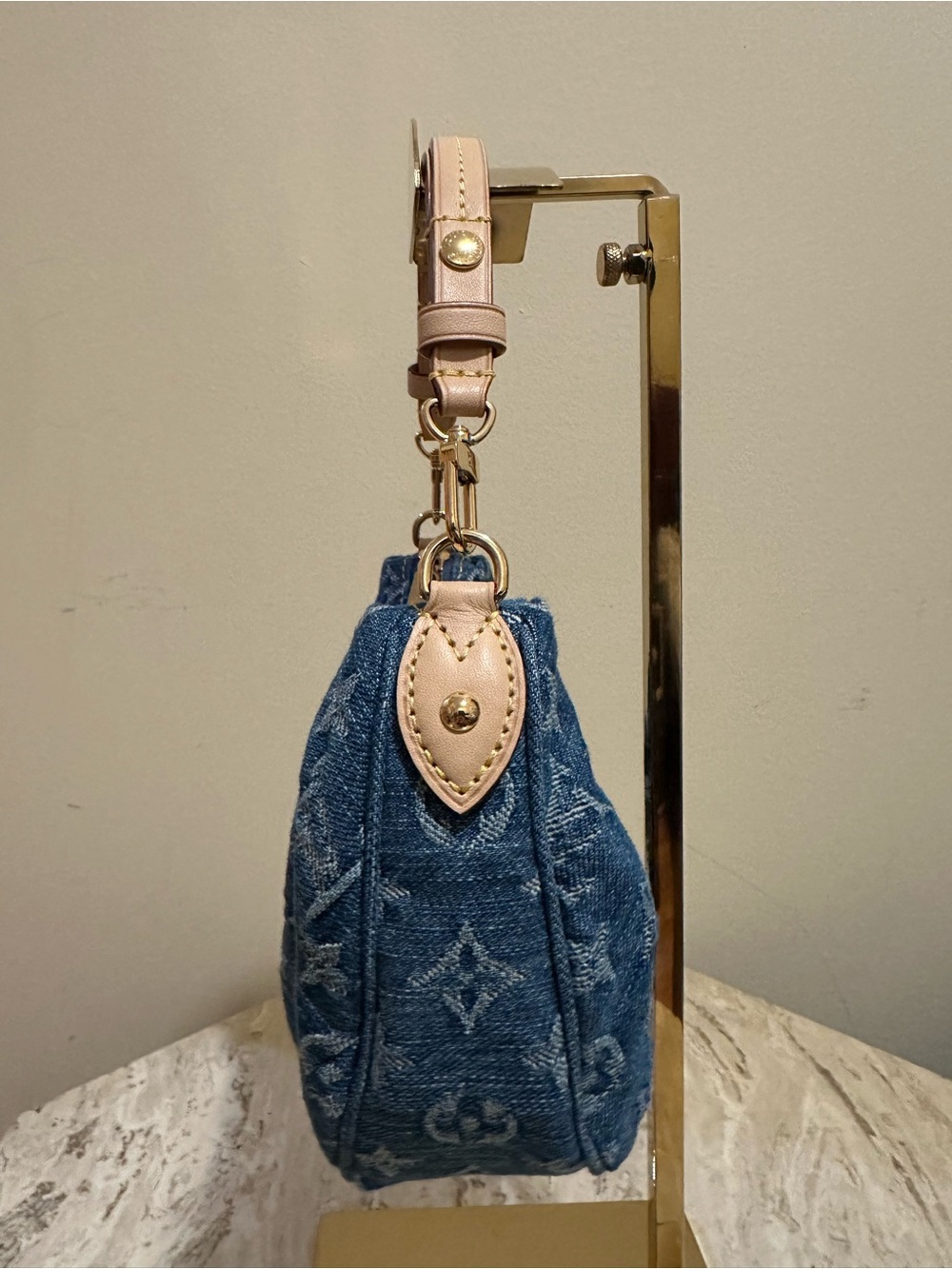 Louis Vuitton Pochette Valley in Denim Monogram - Picture 8 of 14